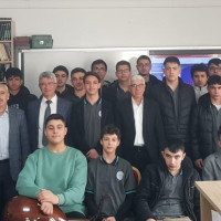 yazar-okulu-seminerleri-devam-ediyor-hayatin-siirsel-izleri-basligi-ile-siir-konusuldu project cover image