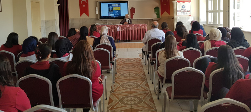 meral-bulut-kadin-gozuyle-yazma-sanatini-anlatti project cover image
