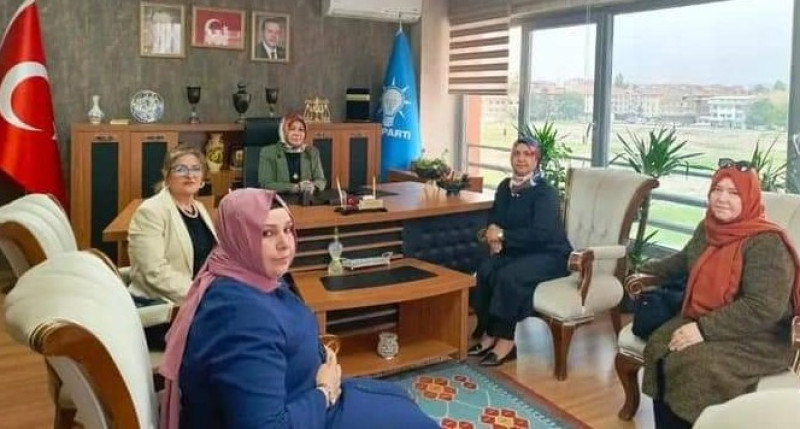tyb-kadin-komisyonundan-ak-parti-kadin-kollarina-iade-i-ziyaret project cover image
